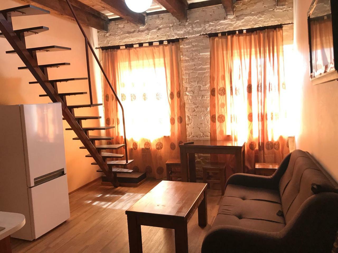 Two-Floor Apartments And Studio 2-Х Этажные Апартаменты И Студия В Самом Центре Jarkov Exterior foto